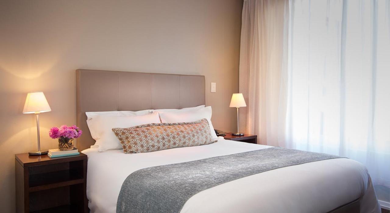 Lagoon Beach Hotel Apartments Cape Town Exterior photo