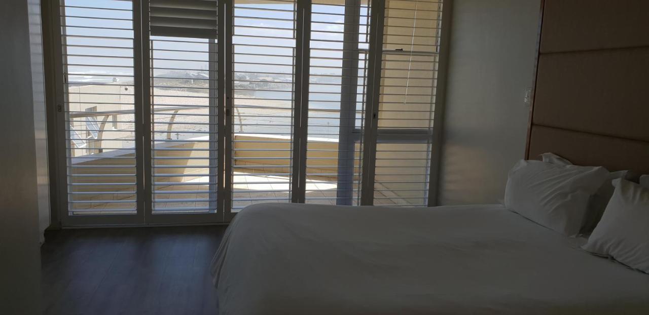 Lagoon Beach Hotel Apartments Cape Town Exterior photo