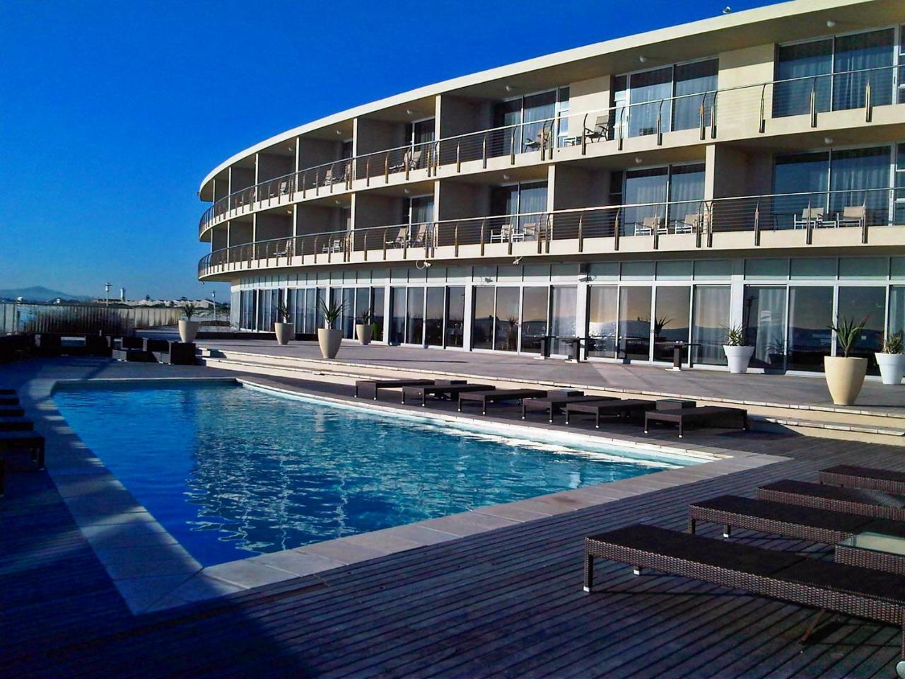 Lagoon Beach Hotel Apartments Cape Town Exterior photo